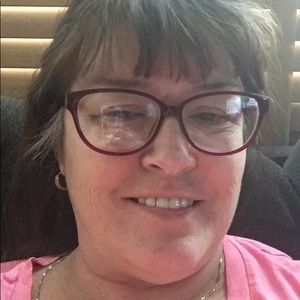 Meet your Posher, Carolyn